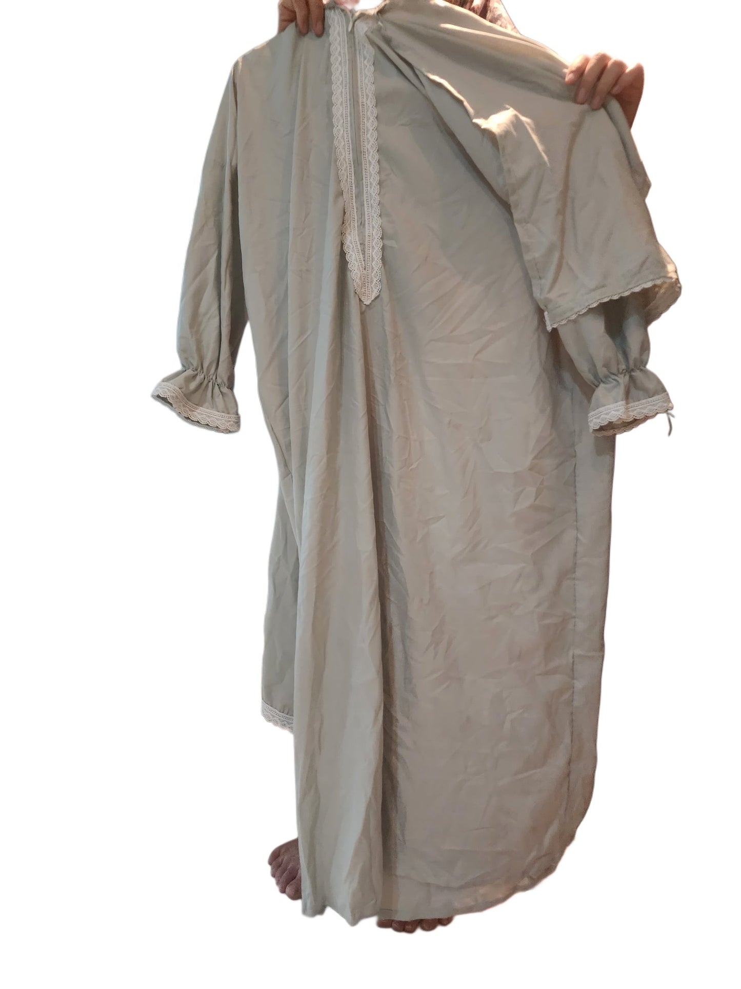 Modest cloth